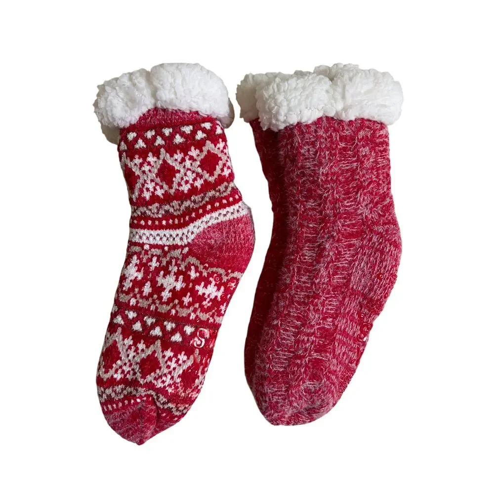 NWT Muk Lucks Women's 2 Pair Pack Chenille Cabin Socks (Red/White)- S/M